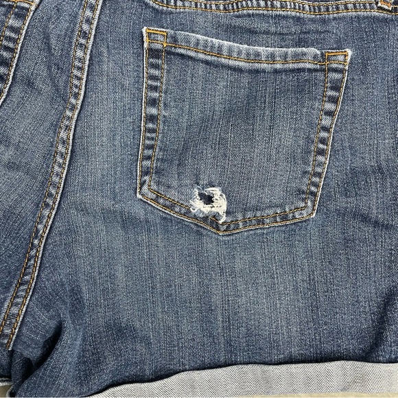 Ava & Viv Women's Distressed Blue Denim Shorts Size 16W - Picture 4 of 8